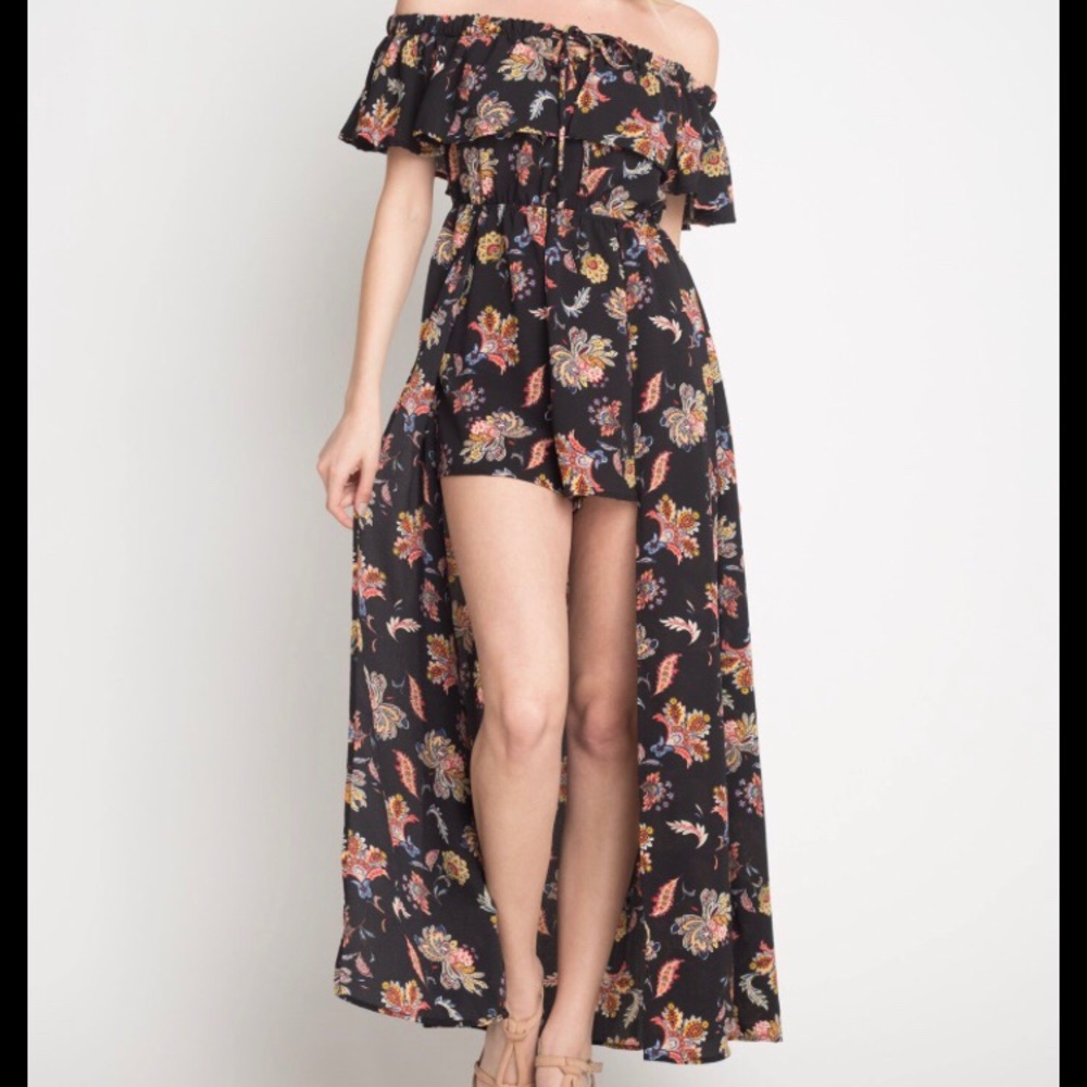 NWOT Off Shoulder Black Floral Shorts Romper SMALL